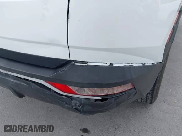 2022 Hyundai Tucson SE with VIN 5NMJACAE0NH058470, listed as a IAAI auction lot 43383370 with 89,596 mi miles and . Bid and sale history available at DreamBid. Image 6.