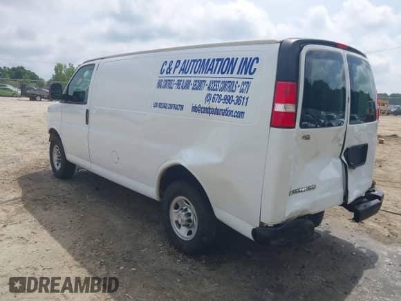 2018 Chevrolet Express Cargo with VIN 1GCWGAFG9J1344695, listed as a IAAI auction lot 42231830 with 147,926 mi miles and . Bid and sale history available at DreamBid. Image 3.