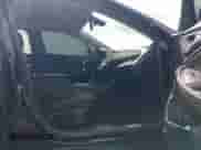 2019 Chevrolet Malibu LT z VIN 1G1ZD5ST1KF217579, wystawiony jako IAAI lot #42609284 z przebiegiem 100 819 mil mil oraz . Historia ofert i sprzedaży dostępna na DreamBid. Obrazek 5.