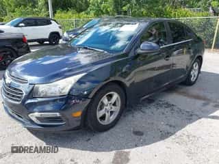 2015 Chevrolet Cruze LT z VIN 1G1PC5SB2F7143722, wystawiony jako IAAI lot #43396495 z przebiegiem 139 018 mil mil oraz . Historia ofert i sprzedaży dostępna na DreamBid. Obrazek 2.