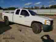 2007 Chevrolet Silverado 1500 1LT with VIN 1GCEK19027Z549701, listed as a Copart auction lot 85838275 with 301,904 mi miles and Salvage title. Bid and sale history available at DreamBid. Image 4.