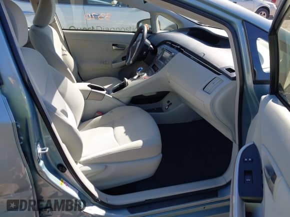 2015 Toyota Prius Two with VIN JTDKN3DU5F1902610, listed as a IAAI auction lot 43483370 with 57,626 mi miles and . Bid and sale history available at DreamBid. Image 5.