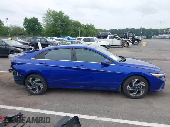 2024 Hyundai Elantra SEL с VIN KMHLS4DG4RU780530, выставлен на аукционе IAAI как лот 42929689 с пробегом 22 005 миль миль и . История ставок и продаж доступна на DreamBid. Изображение 14.