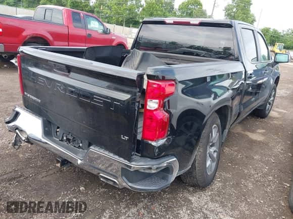 2021 Chevrolet Silverado 1500 LT with VIN 1GCUYDED9MZ441527, listed as a IAAI auction lot 42762305 with 60,221 mi miles and . Bid and sale history available at DreamBid. Image 4.