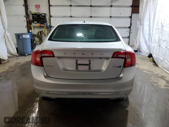 2017 Volvo S60 Inscription с VIN LYV402TK8HB135817, выставлен на аукционе Copart как лот 86475535 с пробегом 88 822 миль миль и Списание • Salvage title. История ставок и продаж доступна на DreamBid. Изображение 6.