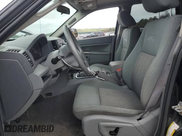 2007 Jeep Grand Cherokee Laredo with VIN 1J8GR48K87C650696, listed as a Copart auction lot 64183655 with 151,903 mi miles and Non repairable. Bid and sale history available at DreamBid. Image 7.