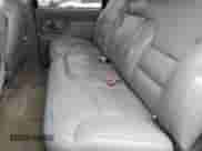 1996 Chevrolet Suburban с VIN 1GNFK16R2TJ380576, выставлен на аукционе IAAI как лот 41829017 с пробегом 151 413 миль миль и . История ставок и продаж доступна на DreamBid. Изображение 8.