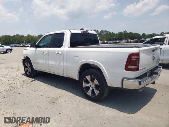 2019 Ram 1500 Laramie z VIN 1C6SRFDT0KN843232, wystawiony jako Copart lot #61789955 z przebiegiem 98 301 mil mil oraz Szkoda całkowita • Salvage title. Historia ofert i sprzedaży dostępna na DreamBid. Obrazek 2.