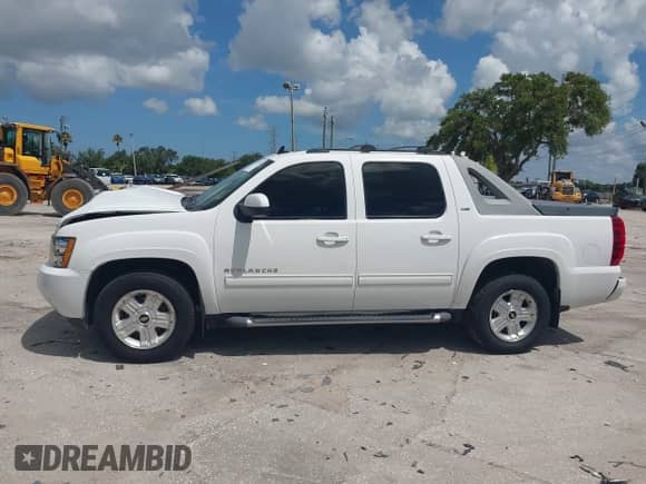 2011 Chevrolet Avalanche LT с VIN 3GNTKFE30BG354829, выставлен на аукционе IAAI как лот 42553810 с пробегом 163 482 миль миль и . История ставок и продаж доступна на DreamBid. Изображение 14.