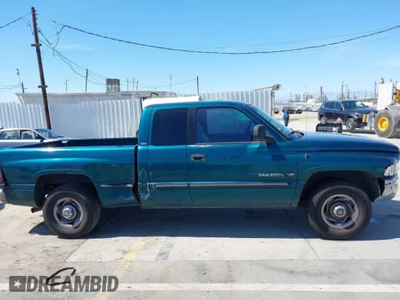 1999 Dodge RAM with VIN 3B7KC23W8XG217099, listed as a IAAI auction lot 42688841 with 84,514 mi miles and . Bid and sale history available at DreamBid. Image 14.