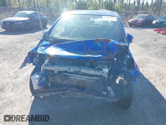 2016 Nissan Note SV z VIN 3N1CE2CP9GL370186, wystawiony jako IAAI lot #41832065 z przebiegiem 79 369 mil mil oraz . Historia ofert i sprzedaży dostępna na DreamBid. Obrazek 6.