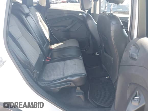 2017 Ford Escape SE с VIN 1FMCU9GD0HUD80956, выставлен на аукционе IAAI как лот 43257216 с пробегом 62 279 миль миль и . История ставок и продаж доступна на DreamBid. Изображение 8.