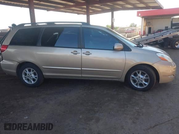 2006 Toyota Sienna XLE Limited z VIN 5TDZA22C46S539492, wystawiony jako IAAI lot #43460311 z przebiegiem 134 712 mil mil oraz . Historia ofert i sprzedaży dostępna na DreamBid. Obrazek 13.