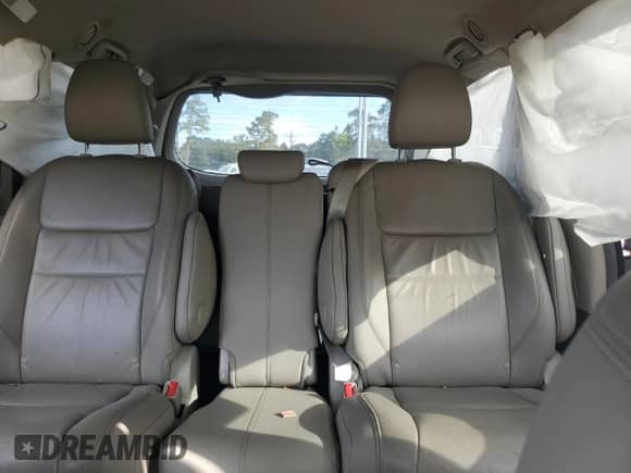 2016 Toyota Sienna XLE with VIN 5TDYK3DC6GS719490, listed as a Copart auction lot 82553285 with 145,445 mi miles and Clean title. Bid and sale history available at DreamBid. Image 10.