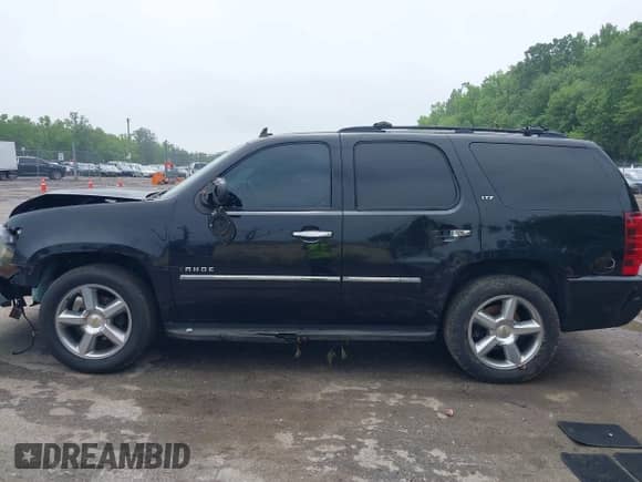 2010 Chevrolet Tahoe LTZ с VIN 1GNUKCE00AR161863, выставлен на аукционе IAAI как лот 42513880 с пробегом 203 895 миль миль и . История ставок и продаж доступна на DreamBid. Изображение 14.
