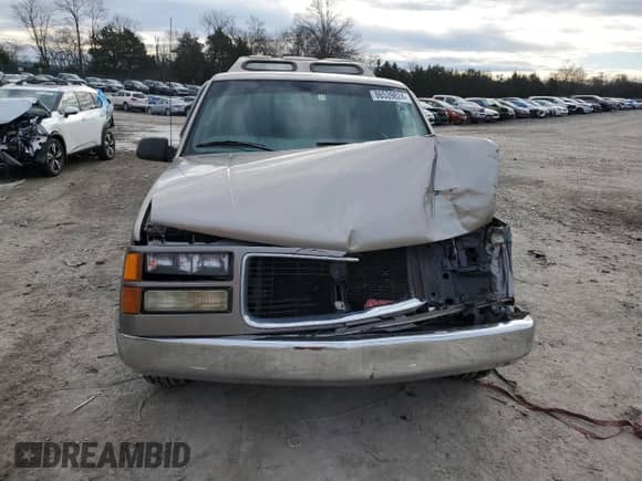 1998 GMC Sierra 1500 z VIN 1GTEC14W0WZ526005, wystawiony jako Copart lot #86539824 z przebiegiem 206 094 mil mil oraz Czysty tytuł • Clean title. Historia ofert i sprzedaży dostępna na DreamBid. Obrazek 5.