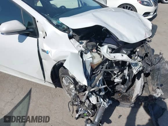 2019 Toyota Prius Plus с VIN JTDKARFP9K3118239, выставлен на аукционе IAAI как лот 42561130 с пробегом 96 756 миль миль и . История ставок и продаж доступна на DreamBid. Изображение 17.