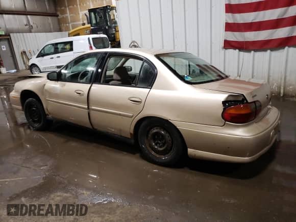 2005 Chevrolet Malibu Classic z VIN 1G1ND52F65M219823, wystawiony jako Copart lot #49732855 z przebiegiem 147 706 mil mil oraz Szkoda całkowita • Salvage title. Historia ofert i sprzedaży dostępna na DreamBid. Obrazek 2.