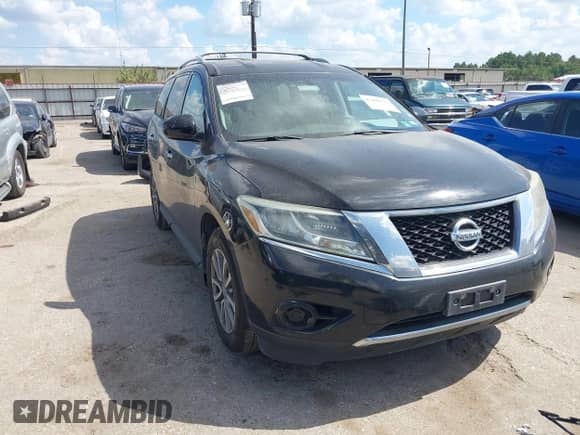2014 Nissan Pathfinder S with VIN 5N1AR2MN0EC674081, listed as a IAAI auction lot 43403625 with 82,058 mi miles and . Bid and sale history available at DreamBid. Image 1.