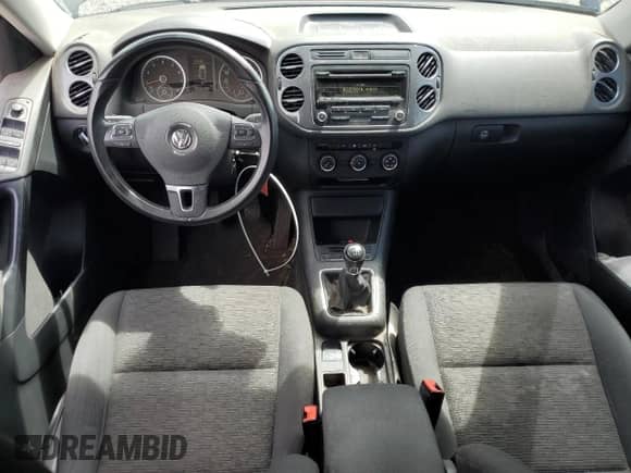 2014 Volkswagen Tiguan с VIN WVGCV3AX8EW609459, выставлен на аукционе Copart как лот 57623305 с пробегом 106 158 миль миль и Списание • Salvage title. История ставок и продаж доступна на DreamBid. Изображение 8.