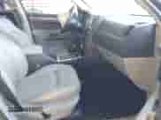 2006 Chrysler 300 C с VIN 2C3LA63H06H104852, выставлен на аукционе IAAI как лот 43110305 с пробегом 156 408 миль миль и . История ставок и продаж доступна на DreamBid. Изображение 5.