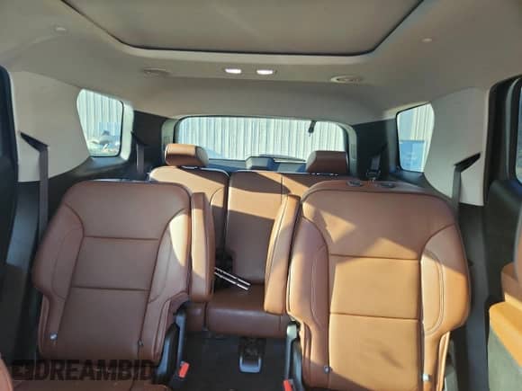 2020 Chevrolet Traverse High Country z VIN 1GNERNKW0LJ105380, wystawiony jako Copart lot #64762305 z przebiegiem 120 962 mil mil oraz Nie do naprawy • Non repairable. Historia ofert i sprzedaży dostępna na DreamBid. Obrazek 10.