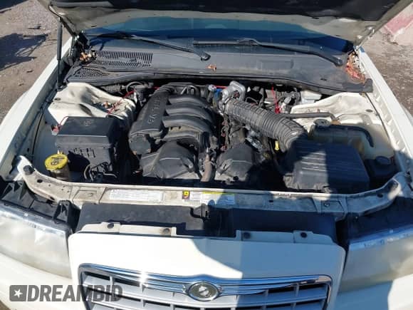 2009 Chrysler 300 LX with VIN 2C3KA43D89H543976, listed as a IAAI auction lot 43531981 with 139,493 mi miles and . Bid and sale history available at DreamBid. Image 10.