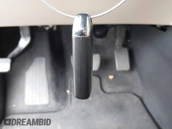 2017 Honda Pilot EX-L with VIN 5FNYF5H50HB002326, listed as a IAAI auction lot 42356845 with 101,098 mi miles and . Bid and sale history available at DreamBid. Image 11.