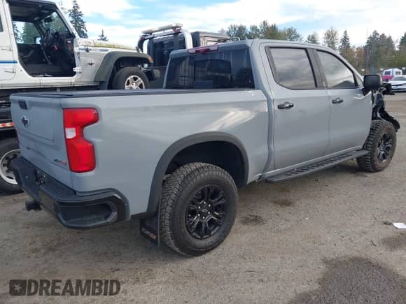 2024 Chevrolet Silverado 1500 ZR2 с VIN 3GCUDHE88RG200961, выставлен на аукционе IAAI как лот 43512890 с пробегом 26 793 миль миль и . История ставок и продаж доступна на DreamBid. Изображение 4.