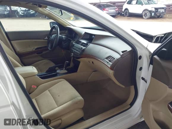 2010 Honda Accord EX with VIN 1HGCP3F7XAA026388, listed as a IAAI auction lot 42375542 with 124,513 mi miles and . Bid and sale history available at DreamBid. Image 5.