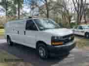 2020 Chevrolet Express Cargo with VIN 1GCWGBFP4L1136829, listed as a Copart auction lot 43995485 with 107,384 mi miles and Clean title. Bid and sale history available at DreamBid. Image 1.