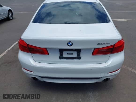 2019 BMW 5 Series 530e с VIN WBAJA9C56KB254619, выставлен на аукционе IAAI как лот 42455406 с пробегом 25 711 миль миль и . История ставок и продаж доступна на DreamBid. Изображение 6.