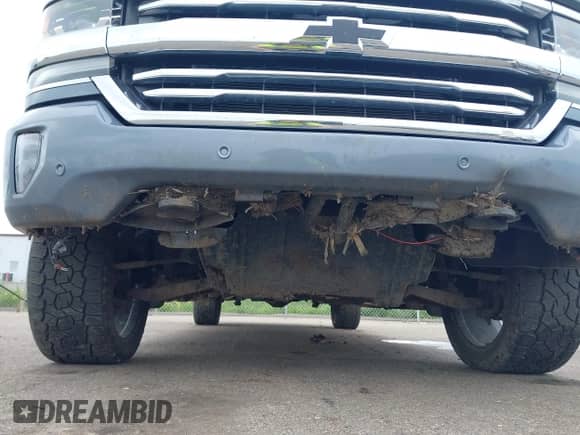 2016 Chevrolet Silverado 1500 High Country z VIN 3GCUKTEC2GG235957, wystawiony jako IAAI lot #42532113 z przebiegiem 116 193 mil mil oraz . Historia ofert i sprzedaży dostępna na DreamBid. Obrazek 6.