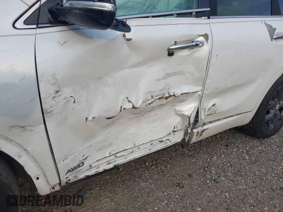 2016 Kia Sorento SXL с VIN 5XYPKDA13GG141804, выставлен на аукционе IAAI как лот 43312378 с пробегом 202 688 миль миль и . История ставок и продаж доступна на DreamBid. Изображение 18.