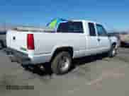 1998 Chevrolet Silverado 1500 z VIN 1GCEC19M2WR124476, wystawiony jako IAAI lot #43159488 z przebiegiem 152 969 mil mil oraz . Historia ofert i sprzedaży dostępna na DreamBid. Obrazek 4.