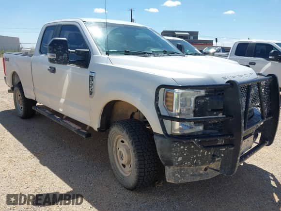 2019 Ford F-250 XL z VIN 1FT7X2B69KED14002, wystawiony jako IAAI lot #43143391 z przebiegiem 174 499 mil mil oraz . Historia ofert i sprzedaży dostępna na DreamBid. Obrazek 13.