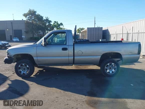 2001 Chevrolet Silverado 1500 with VIN 1GCEC14W31Z296341, listed as a IAAI auction lot 43359515 with 160,697 mi miles and . Bid and sale history available at DreamBid. Image 15.