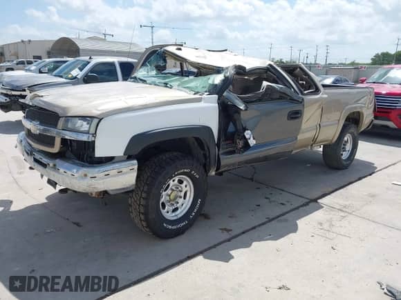 2004 Chevrolet Silverado 2500HD LS with VIN 1GCHK29204E287796, listed as a IAAI auction lot 42839864 with 176,186 mi miles and . Bid and sale history available at DreamBid. Image 2.