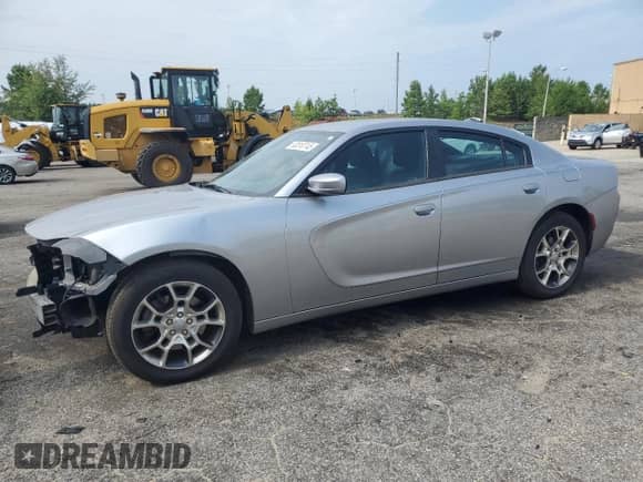 2015 Dodge Charger SE z VIN 2C3CDXFG4FH867361, wystawiony jako Copart lot #63810745 z przebiegiem 153 141 mil mil oraz Szkoda całkowita • Salvage title. Historia ofert i sprzedaży dostępna na DreamBid. Obrazek 1.