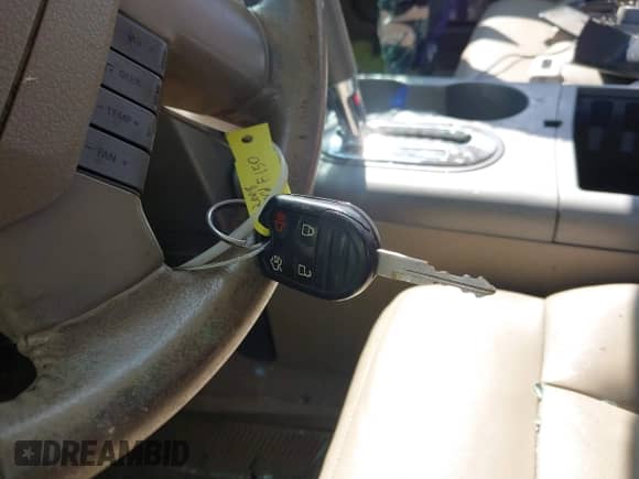 2008 Ford F-150 XLT с VIN 1FTPW14V08KB55804, выставлен на аукционе IAAI как лот 43088951 с пробегом 238 060 миль миль и . История ставок и продаж доступна на DreamBid. Изображение 11.