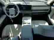 2024 Hyundai Santa Fe SEL с VIN 5NMP24G11RH016106, выставлен на аукционе Copart как лот 70201774 с пробегом 1 920 миль миль и Списание • Salvage title. История ставок и продаж доступна на DreamBid. Изображение 8.