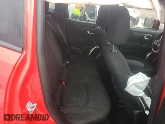 2018 Jeep Renegade Altitude with VIN ZACCJABB2JPG68733, listed as a Copart auction lot 67998775 with 155,471 mi miles and Salvage title. Bid and sale history available at DreamBid. Image 10.