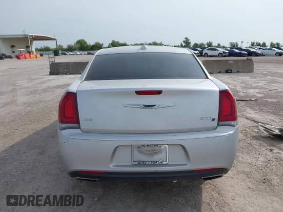 2020 Chrysler 300 S с VIN 2C3CCAGG9LH158922, выставлен на аукционе IAAI как лот 43105190 с пробегом 112 248 миль миль и . История ставок и продаж доступна на DreamBid. Изображение 16.