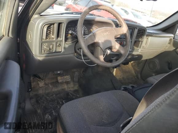 2006 GMC Sierra 1500 Work Truck z VIN 3GTEC14X46G271092, wystawiony jako Copart lot #86381494 z przebiegiem 278 608 mil mil oraz Szkoda całkowita • Salvage title. Historia ofert i sprzedaży dostępna na DreamBid. Obrazek 8.