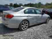 2015 BMW 3 Series 320i xDrive z VIN WBA3C3G55FNS73449, wystawiony jako Copart lot #81113395 z przebiegiem 114 878 mil mil oraz Szkoda całkowita • Salvage title. Historia ofert i sprzedaży dostępna na DreamBid. Obrazek 3.