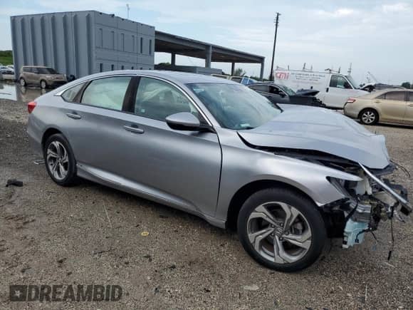 2018 Honda Accord EX-L с VIN 1HGCV1F51JA089646, выставлен на аукционе Copart как лот 71644035 с пробегом Не указан миль и Списание • Salvage title. История ставок и продаж доступна на DreamBid. Изображение 4.