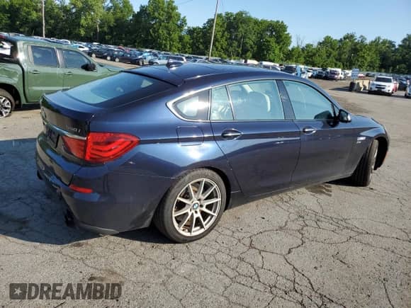 2012 BMW 5 Series 550i Gran Turismo xDrive с VIN WBASP4C54CC899853, выставлен на аукционе Copart как лот 62847714 с пробегом 141 034 миль миль и Списание • Salvage title. История ставок и продаж доступна на DreamBid. Изображение 3.