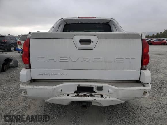 2002 Chevrolet Avalanche с VIN 3GNEK13T72G270103, выставлен на аукционе Copart как лот 67645765 с пробегом 197 318 миль миль и На запчасти • Non repairable. История ставок и продаж доступна на DreamBid. Изображение 6.