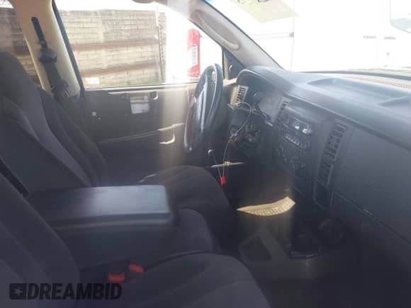 2001 Dodge Dakota Sport with VIN 1B7GL2AX91S137392, listed as a IAAI auction lot 41906615 with 169,808 mi miles and . Bid and sale history available at DreamBid. Image 5.