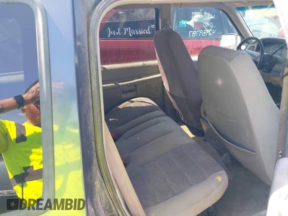 2000 Ford Explorer XLT with VIN 1FMZU73X0YZA83266, listed as a IAAI auction lot 42989787 with 224,704 mi miles and . Bid and sale history available at DreamBid. Image 8.